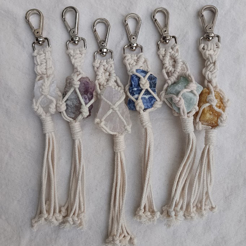 Chaveiros Ondas do Mar em macramê com argolas de metal