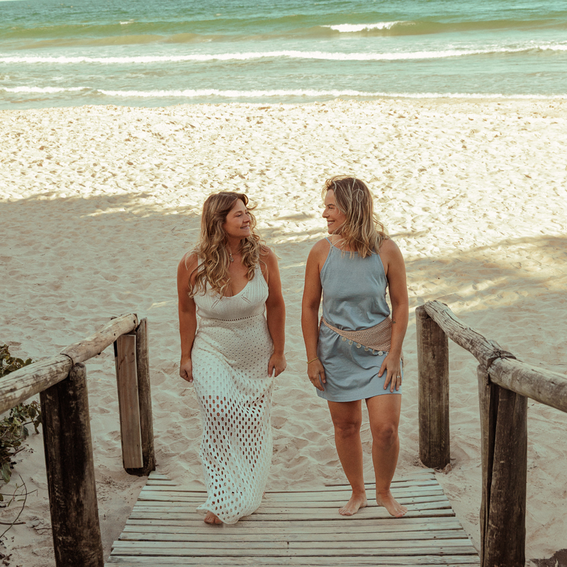 Javi Allende e Paula Bianchi juntas na praia